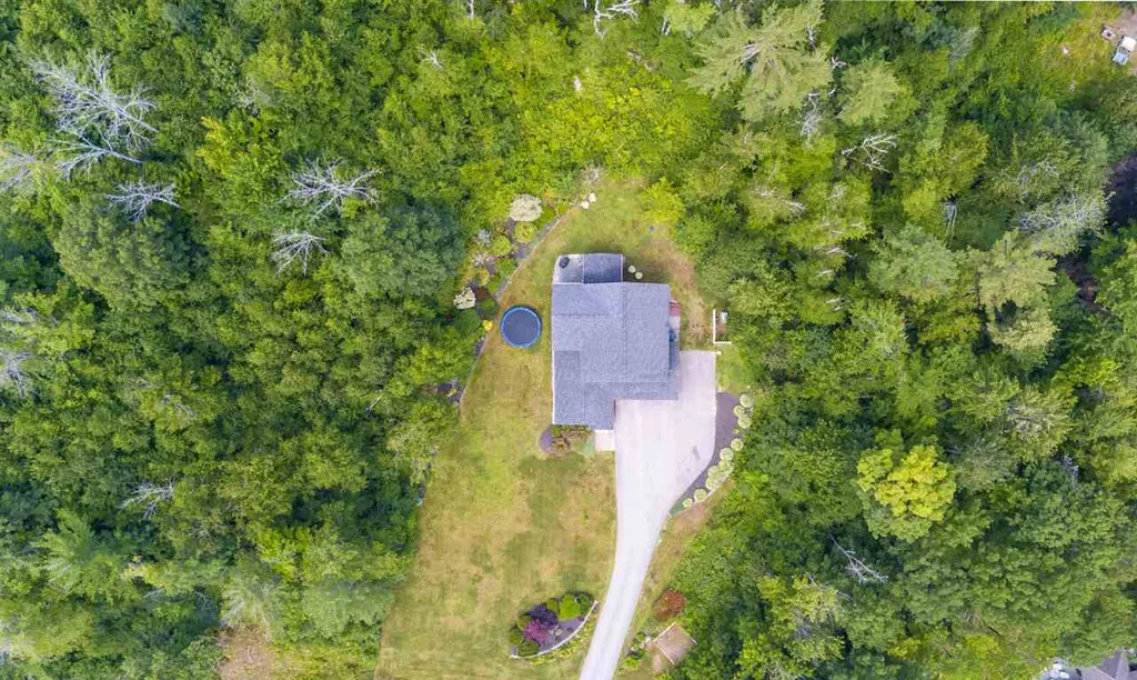 54 Diamond Drive Henniker NH 03242