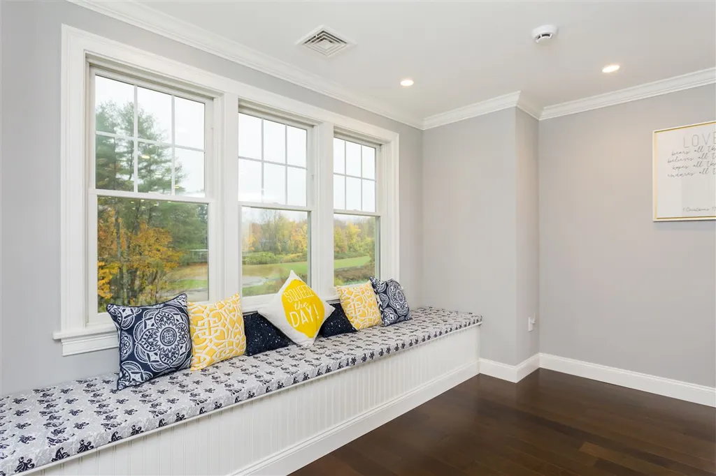 4 Ross Road Rollinsford NH 03869