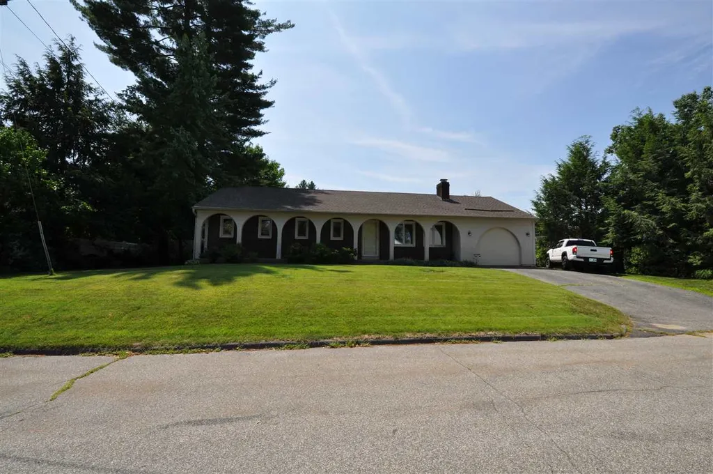 108 Shore Drive Nashua NH 03062