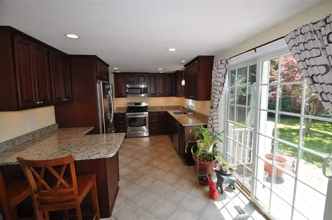 108 Shore Drive Nashua NH 03062