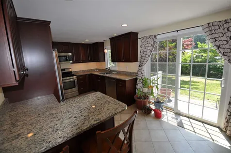 108 Shore Drive Nashua NH 03062