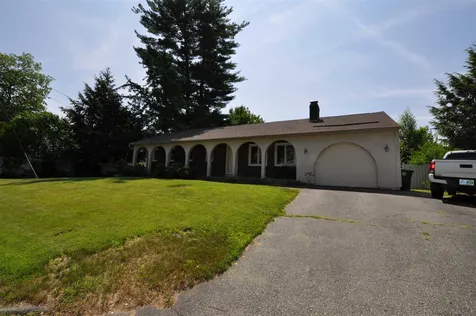 108 Shore Drive Nashua NH 03062