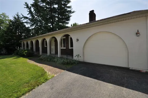 108 Shore Drive Nashua NH 03062