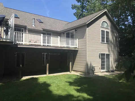 1 Country Lane East Kingston NH 03827