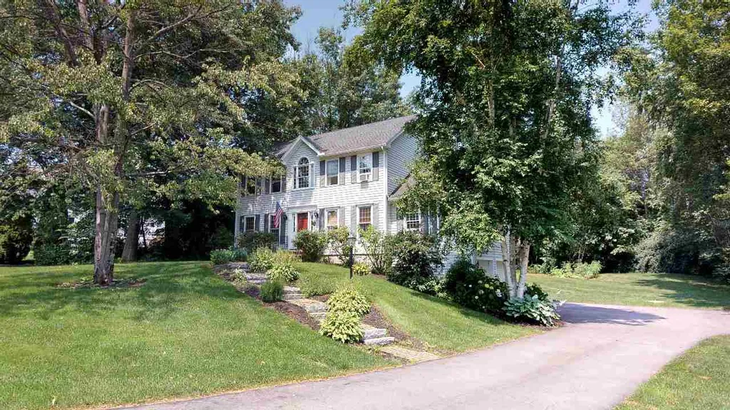 78 Oakmont Drive Concord NH 03301