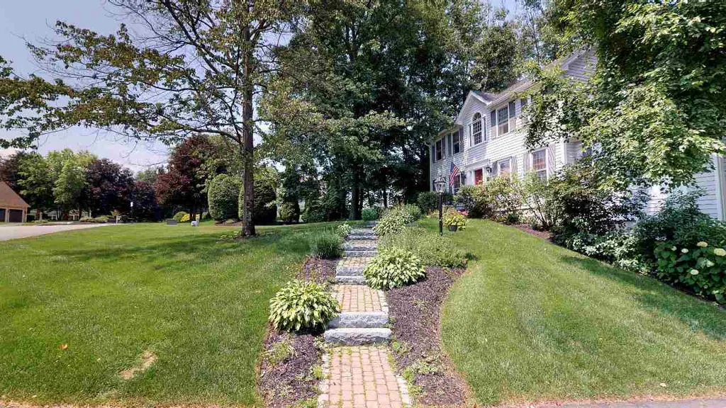 78 Oakmont Drive Concord NH 03301