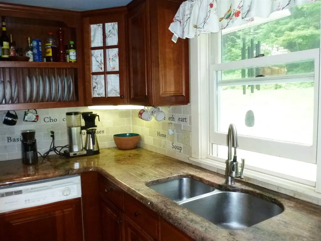 10 Number Nine Hill Road Fayston VT 05673