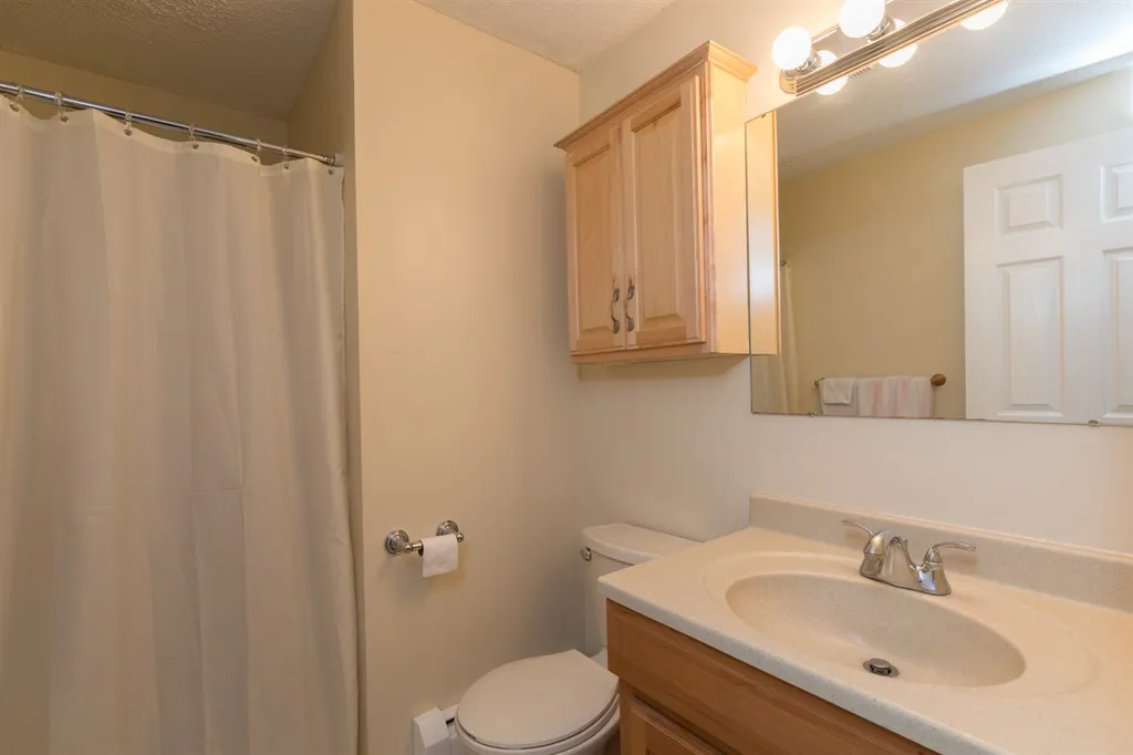 50 Brookside Drive Exeter NH 03833