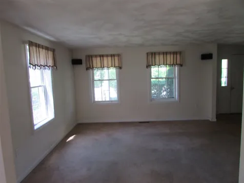 72 Nathaniel Drive Portsmouth NH 03801