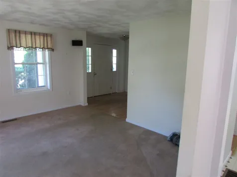 72 Nathaniel Drive Portsmouth NH 03801