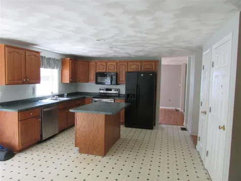 72 Nathaniel Drive Portsmouth NH 03801