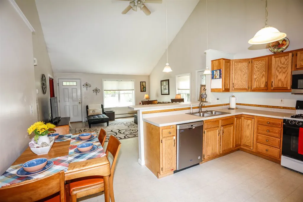9 Bentwood Street Concord NH 03303