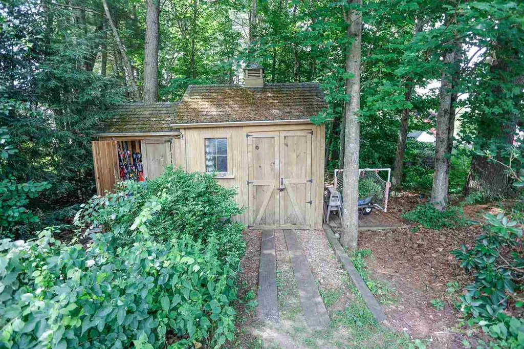 9 Bentwood Street Concord NH 03303