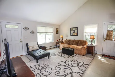9 Bentwood Street Concord NH 03303