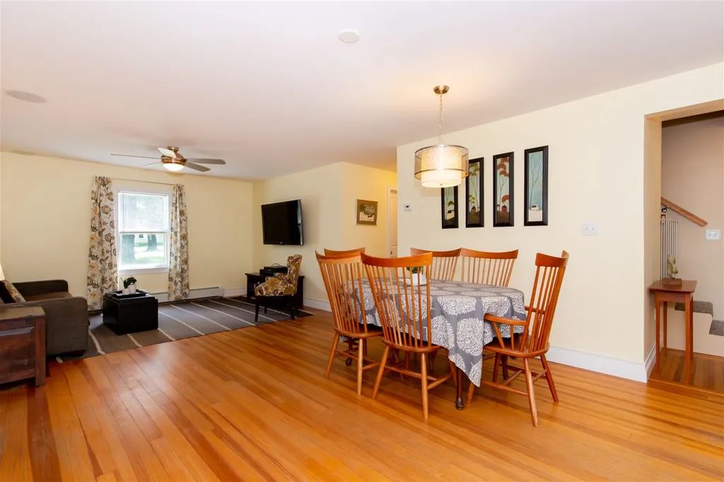 51 Old Dennett Road Kittery ME 03904
