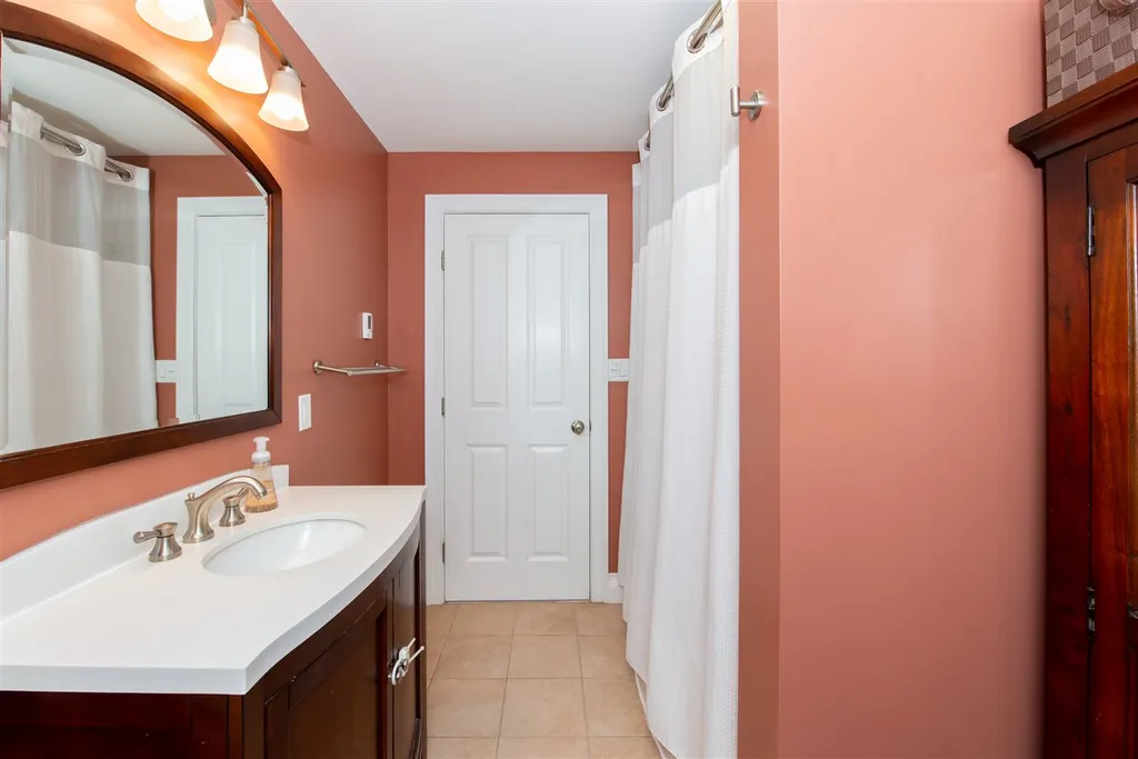 51 Old Dennett Road Kittery ME 03904