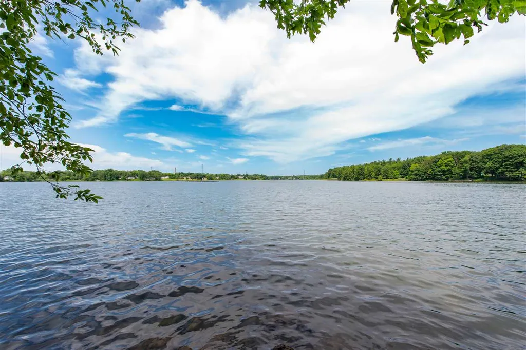 51 Old Dennett Road Kittery ME 03904