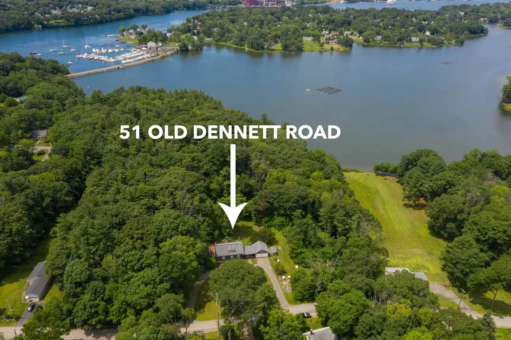 51 Old Dennett Road Kittery ME 03904