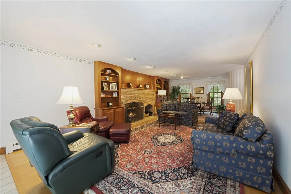 12 Cullen Way Exeter NH 03833