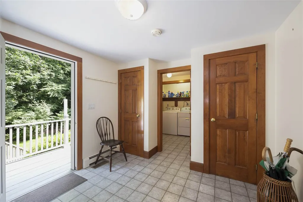 12 Cullen Way Exeter NH 03833