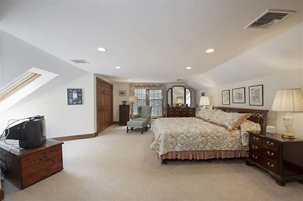 12 Cullen Way Exeter NH 03833