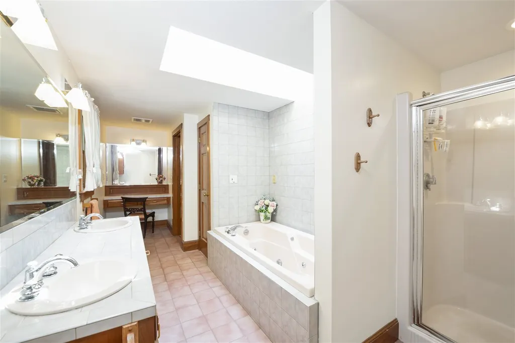12 Cullen Way Exeter NH 03833