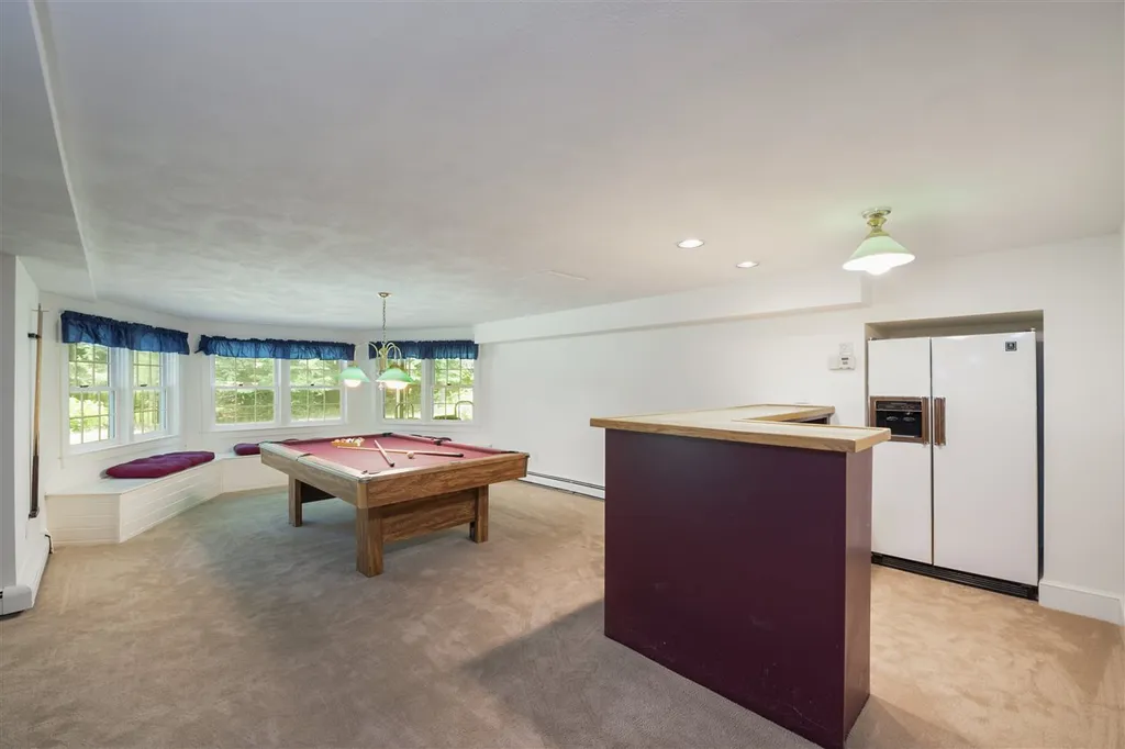 12 Cullen Way Exeter NH 03833