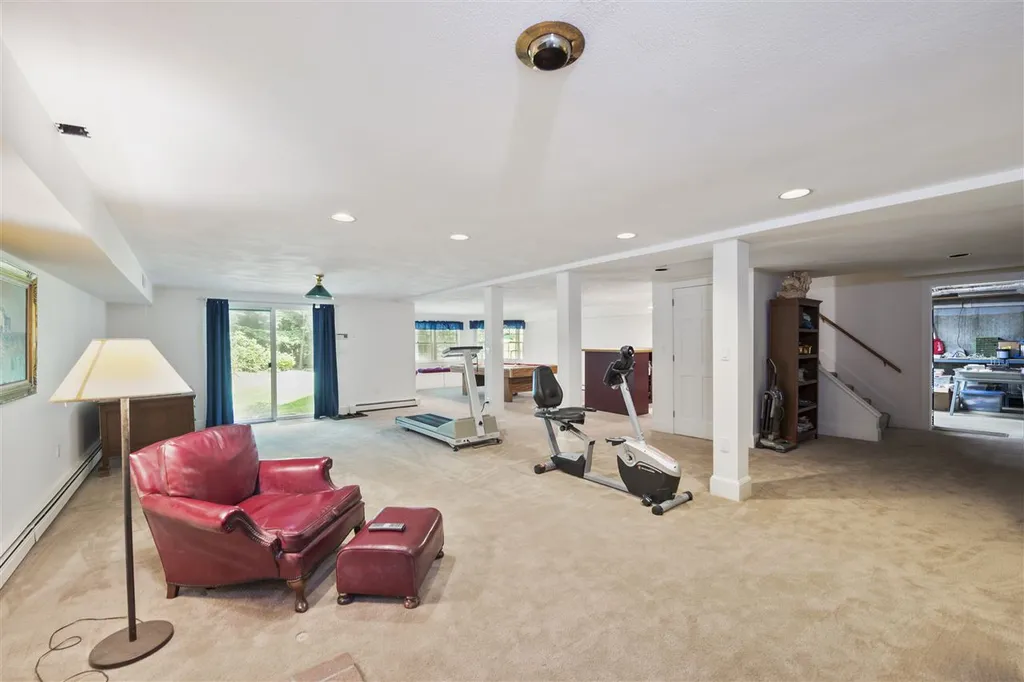 12 Cullen Way Exeter NH 03833