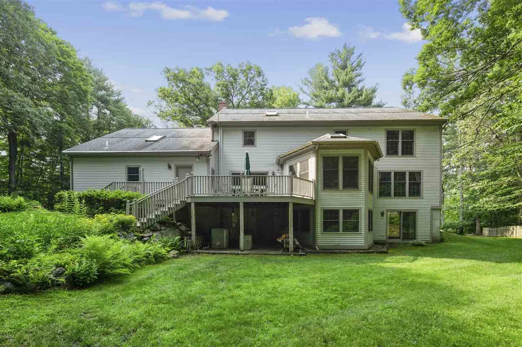 12 Cullen Way Exeter NH 03833