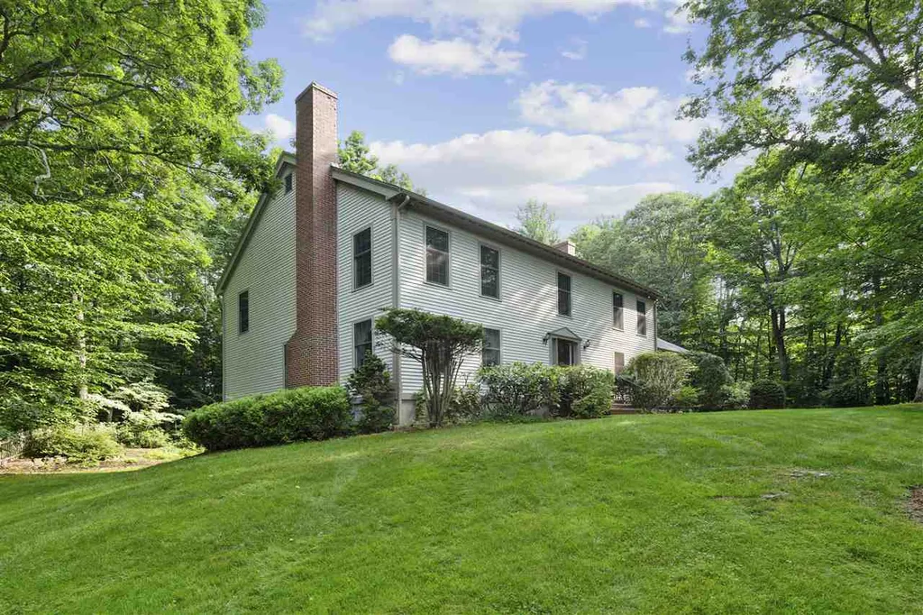 12 Cullen Way Exeter NH 03833