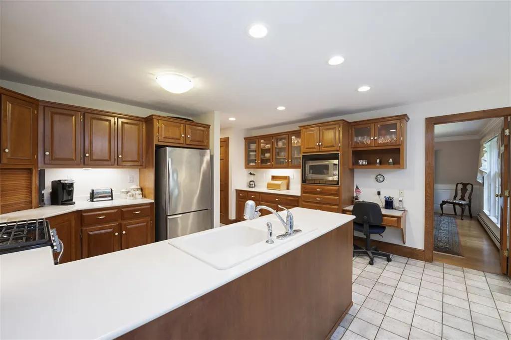 12 Cullen Way Exeter NH 03833
