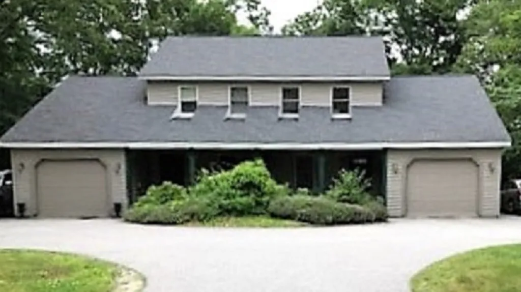 17 Cressey Street Henniker NH 03242