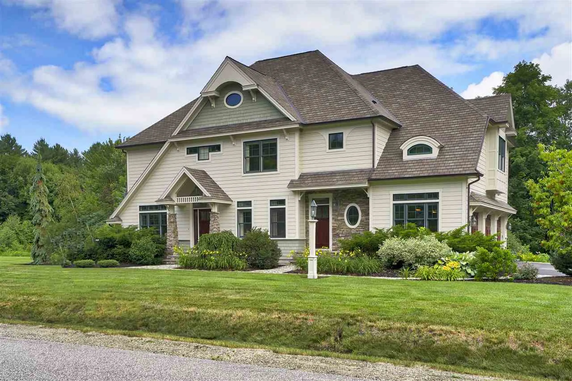 35 Rolling Woods Drive Bedford NH 03110