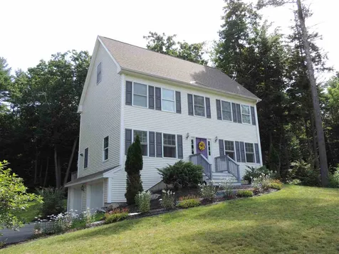 8 Rinny Lane Exeter NH 03833