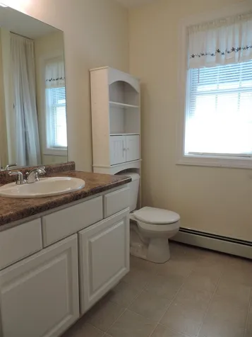 8 Rinny Lane Exeter NH 03833