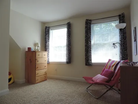 8 Rinny Lane Exeter NH 03833