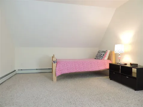 8 Rinny Lane Exeter NH 03833
