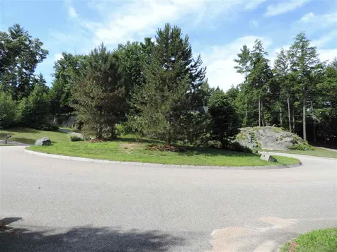 8 Rinny Lane Exeter NH 03833