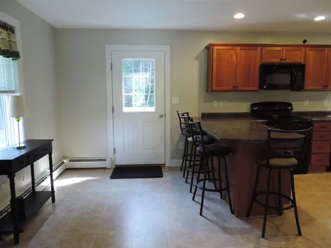 8 Rinny Lane Exeter NH 03833