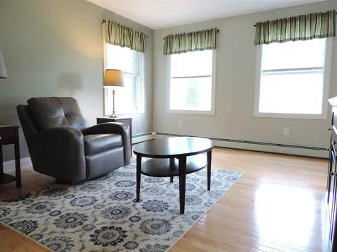 8 Rinny Lane Exeter NH 03833