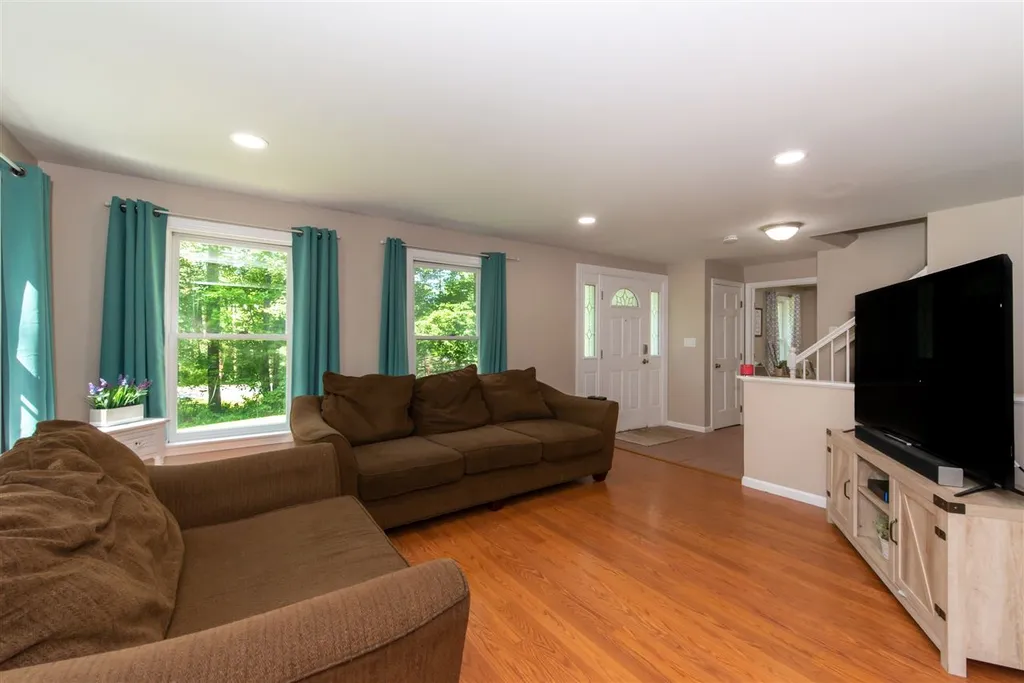 471 Tolend Road Dover NH 03820