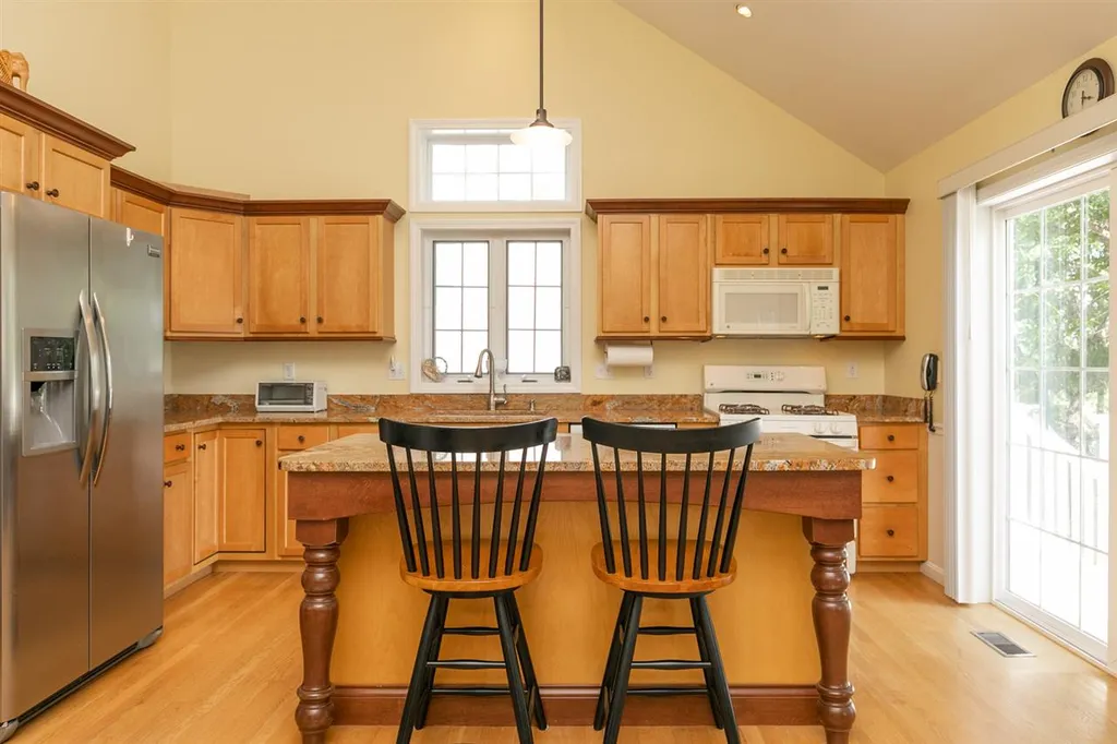16 Augusta Way Dover NH 03820