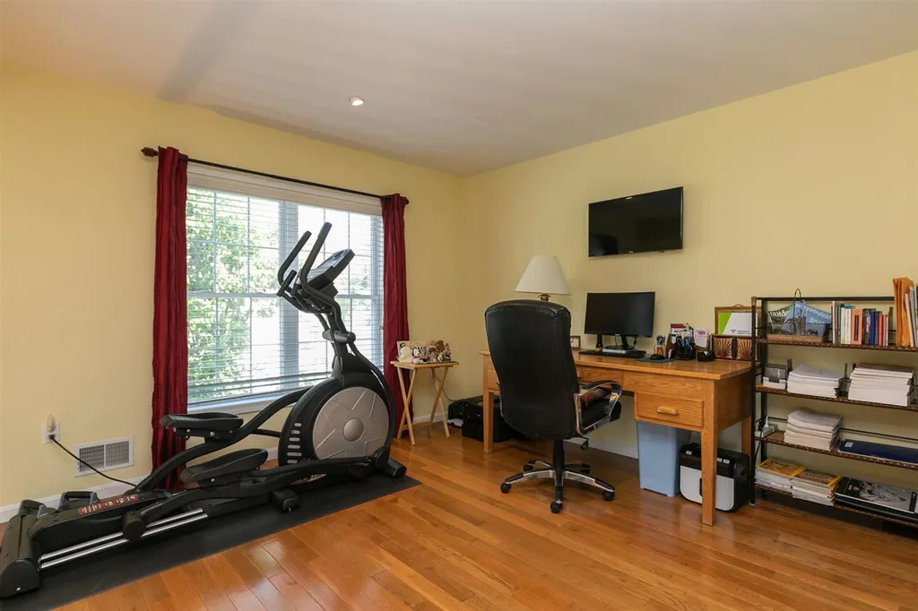 16 Augusta Way Dover NH 03820