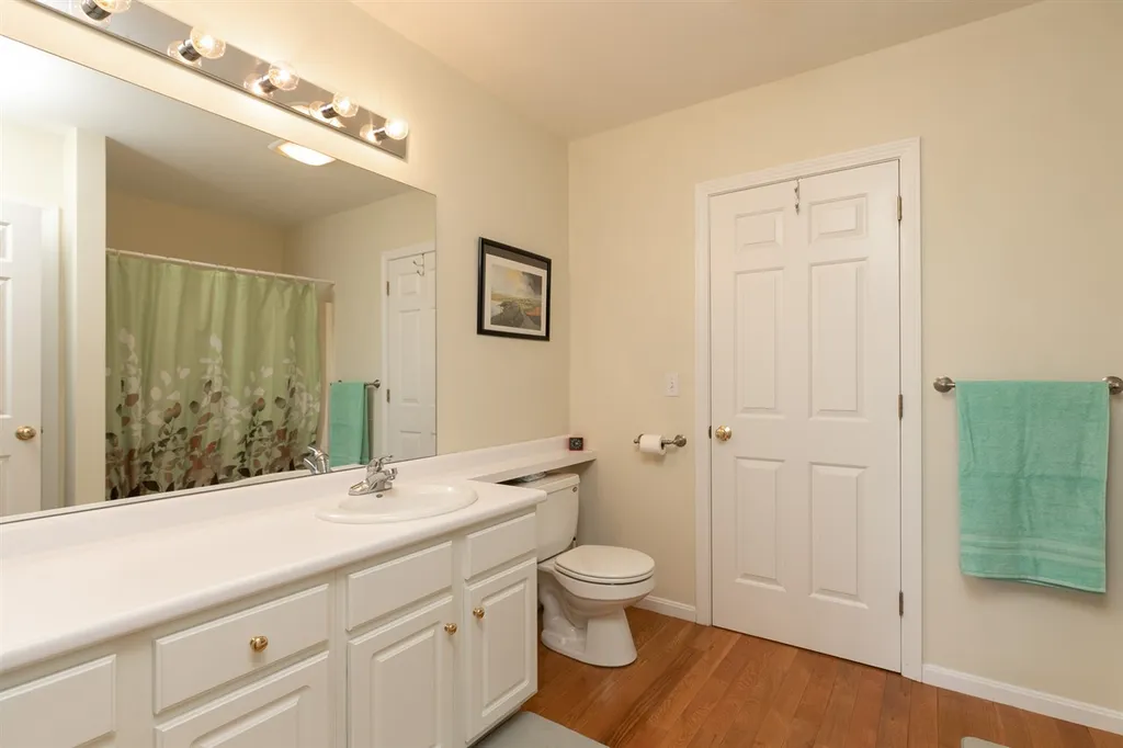 16 Augusta Way Dover NH 03820