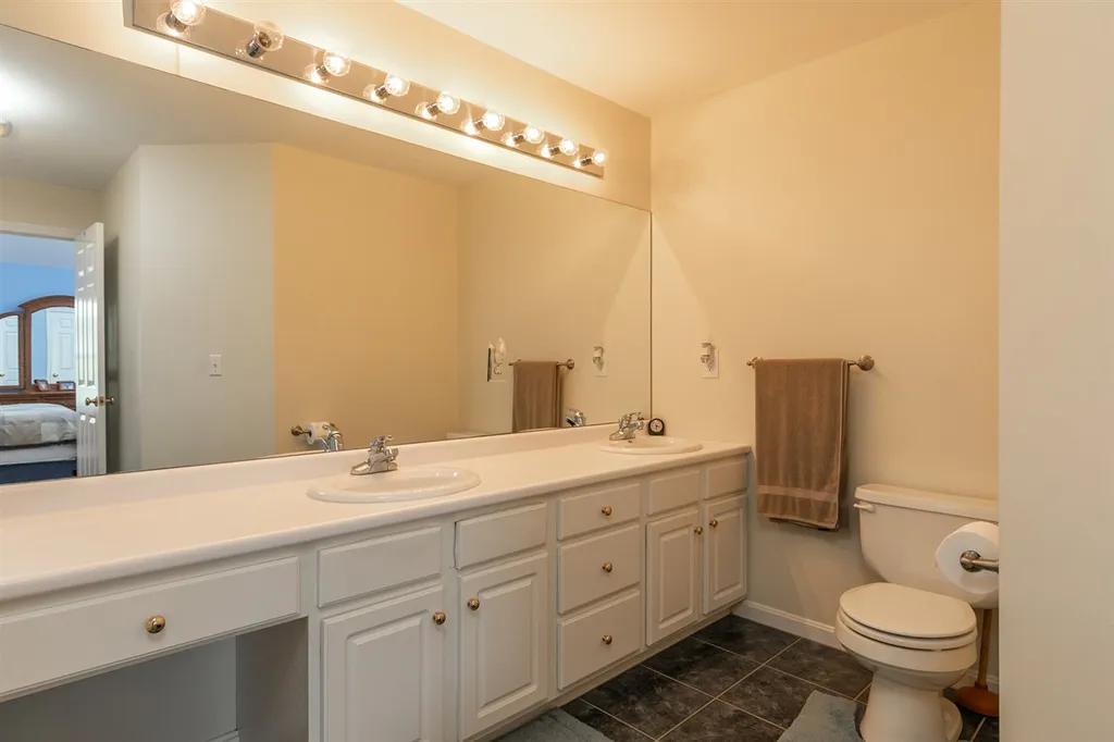16 Augusta Way Dover NH 03820
