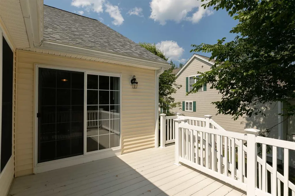 16 Augusta Way Dover NH 03820