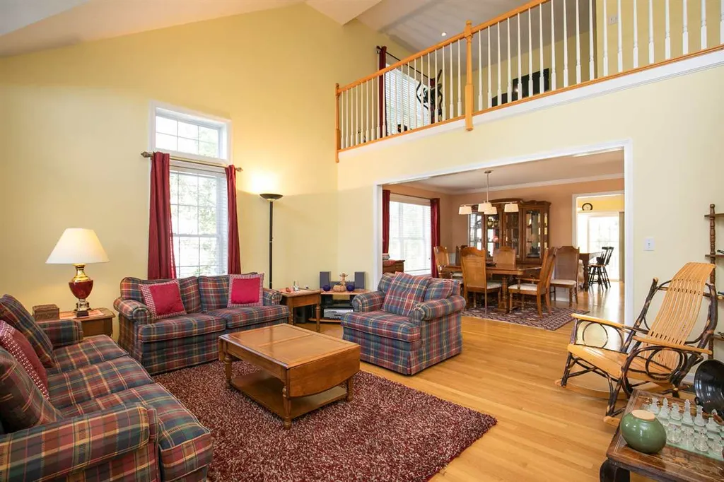 16 Augusta Way Dover NH 03820