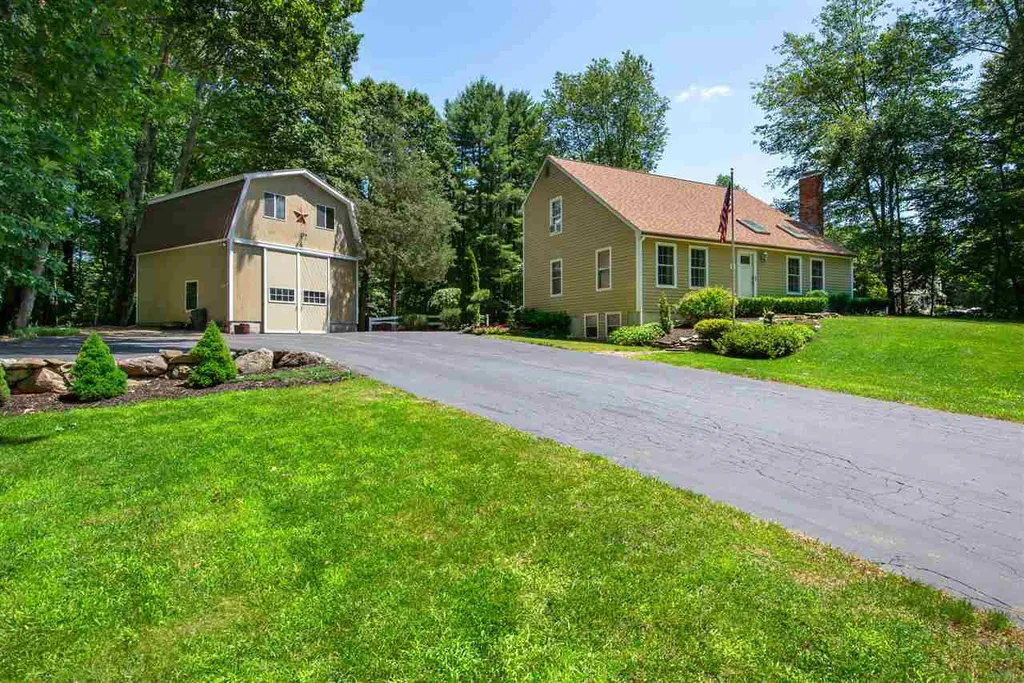 330 Ash Swamp Road Newmarket NH 03857