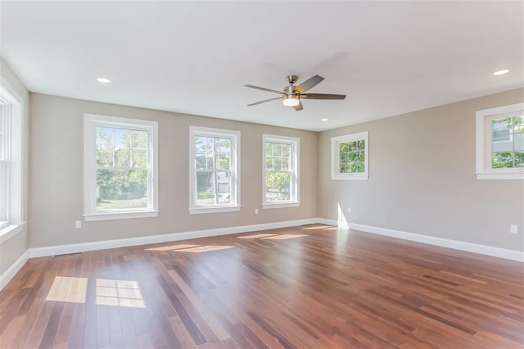 8 Maple Avenue Rye NH 03870