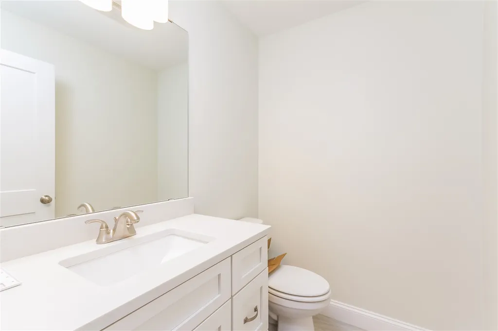 8 Maple Avenue Rye NH 03870